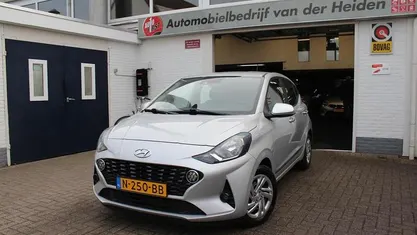 Grijs Occasion 2021 Hyundai i10 Comfort Hatchback | € 12.950 (Eerlijke prijs)