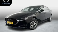 Jet black Gebruikt 2023 Mazda 3 Luxury Sedan | € 25.950 (Eerlijke prijs)