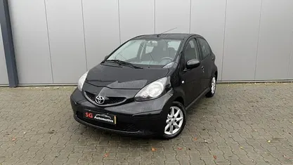 Zwart Gebruikt 2007 Toyota Aygo Hatchback | € 2.250 (Eerlijke prijs)
