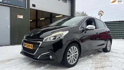 Occasion 2018 Peugeot 208 Allure Hatchback | € 5.950 (Eerlijke prijs)
