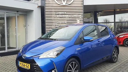 Blauw Gebruikt 2019 Toyota Yaris Hybrid Hatchback | € 16.890 (Goede deal)