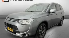 Gebruikt 2015 Mitsubishi Outlander Edition SUV | € 15.950 (Eerlijke prijs)