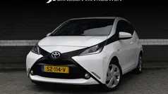 Wit Gebruikt 2018 Toyota Aygo Hatchback | € 10.885 (Eerlijke prijs)