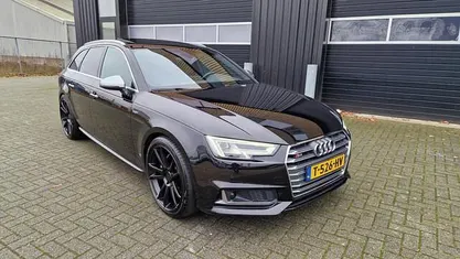 Zwart (metallic) Occasion 2016 Audi A4 Stationwagen | € 19.999 (Goede deal)