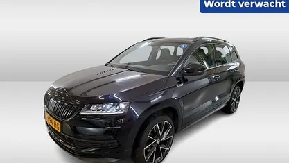 Zwart (metallic) Gebruikt 2020 Skoda Karoq Business Line SUV | € 25.950 (Eerlijke prijs)