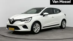 Gebruikt 2021 Renault Clio V Zen Hatchback | € 13.435 (Eerlijke prijs)