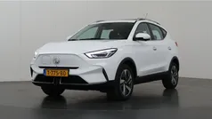 Wit Gebruikt 2023 MG ZS Luxury Sedan | € 25.730 (Eerlijke prijs)