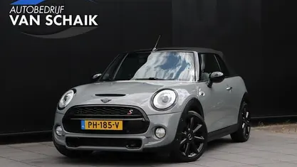 Grijs Gebruikt 2017 Mini Cooper S Cabriolet Business Cabriolet | € 21.845 (Eerlijke prijs)