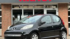 Zwart Gebruikt 2011 Peugeot 107 Hatchback | € 2.950 (Eerlijke prijs)