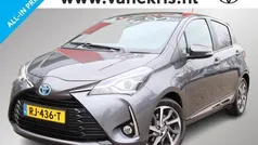 Grijs Gebruikt 2017 Toyota Yaris Premium Hatchback | € 17.599 (Eerlijke prijs)