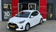 Gebruikt 2021 Toyota Yaris Hybrid Active Hatchback | € 17.900 (Eerlijke prijs)