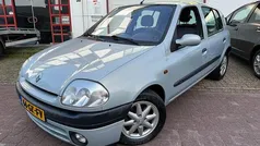 Grijs Gebruikt 2000 Renault Clio II Hatchback | € 2.450 (Eerlijke prijs)