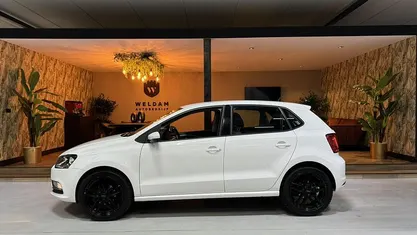 Wit Gebruikt 2017 VW Polo Comfortline Hatchback | € 13.985 (Eerlijke prijs)