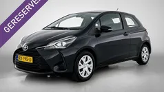 Zwart Gebruikt 2018 Toyota Yaris Hatchback | € 15.950 (Eerlijke prijs)