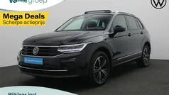 Zwart Gebruikt 2022 VW Tiguan Active SUV | € 35.900 (Eerlijke prijs)