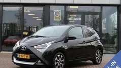 Gebruikt 2022 Toyota Aygo Connect Style Hatchback | € 13.950 (Eerlijke prijs)