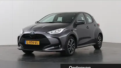 Grijs Occasion 2021 Toyota Yaris Hybrid Hatchback | € 18.830 (Eerlijke prijs)