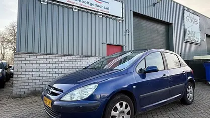 Occasion 2001 Peugeot 307 Hatchback | € 750 (Eerlijke prijs)