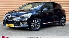Zwart, metallic lak Gebruikt 2022 Renault Clio V Zen Hatchback | € 15.400 (Eerlijke prijs)