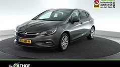 Grijs Gebruikt 2019 Opel Astra Edition Hatchback | € 11.850 (Eerlijke prijs)