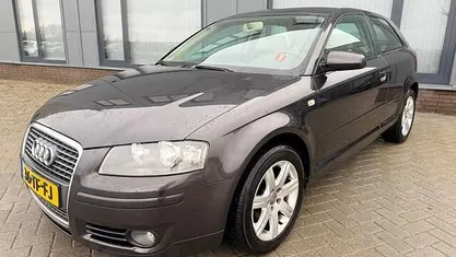 Grijs (metallic) Occasion 2006 Audi A3 Attraction Hatchback | € 2.249 (Goede deal)