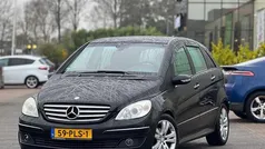 Zwart (metallic) Gebruikt 2005 Mercedes B170 Avantgarde MPV | € 2.499 (Eerlijke prijs)