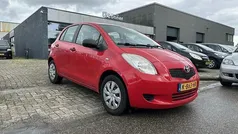 Rood Gebruikt 2007 Toyota Yaris Hatchback | € 3.200 (Goede deal)