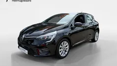 Gebruikt 2022 Renault Clio V Intens Hatchback | € 15.445 (Eerlijke prijs)