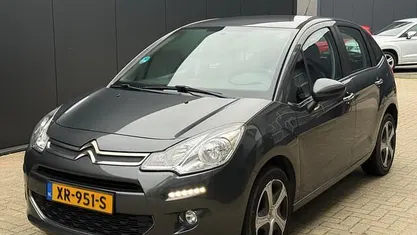 Grijs Gebruikt 2017 Citroën C3 Tendance Hatchback | € 6.495 (Goede deal)