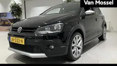 Zwart Gebruikt 2016 VW Polo Cross Hatchback | € 10.900 (Eerlijke prijs)