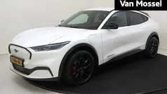 Gebruikt 2022 Ford Mustang Mach-E SUV | € 37.440 (Goede deal)
