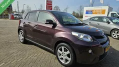 Paars Gebruikt 2009 Toyota Urban Cruiser SUV | € 7.950 (Eerlijke prijs)