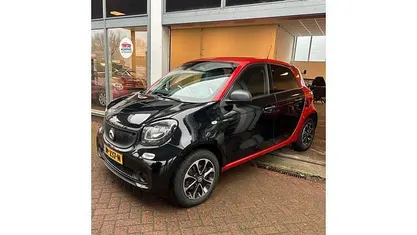 Zwart (metallic) Occasion 2016 Smart ForFour Pure Hatchback | € 4.777 (Eerlijke prijs)