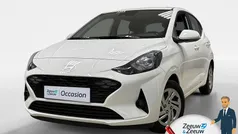 Atlas white (saw) Gebruikt 2024 Hyundai i10 Comfort Hatchback | € 17.750 (Eerlijke prijs)