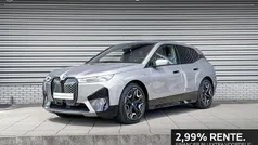 Grijs, metallic lak Gebruikt 2023 BMW iX Comfort Edition SUV | € 53.500 (Eerlijke prijs)