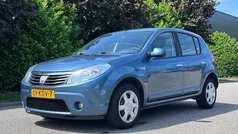 Blauw Gebruikt 2009 Dacia Sandero Lauréate Hatchback | € 3.250 (Eerlijke prijs)