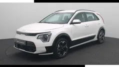 Wit Gebruikt 2023 Kia e-Niro 3 SUV | € 28.940 (Eerlijke prijs)