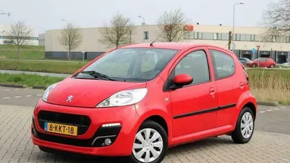 Occasion Peugeot 107 Active 68 PK (50 kW) 2013 Rood Hatchback