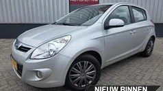 Grijs, metallic lak Gebruikt 2010 Hyundai i20 Hatchback | € 7.995 (Eerlijke prijs)