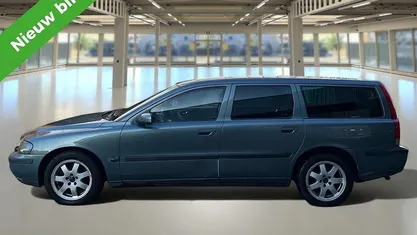 Groen Occasion 2004 Volvo V70 Stationwagen | € 4.450 (Goede deal)