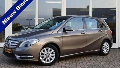 Occasion Mercedes B180 Ambition 123 PK (90 kW) 2012 Bruin (metallic) MPV
