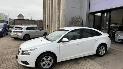 Wit Gebruikt 2010 Chevrolet Cruze Sedan | € 2.950 (Eerlijke prijs)