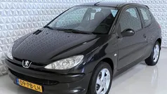 Zwart Gebruikt 2004 Peugeot 206 Hatchback | € 1.799 (Eerlijke prijs)