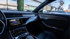 Grijs (metallic) Gebruikt 2018 Audi A8 Design Sedan | € 39.950 (Eerlijke prijs)