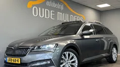Grijs Gebruikt 2022 Skoda Superb Stationwagen | € 27.950 (Goede deal)