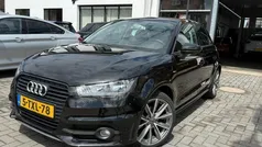 Zwart, metallic lak Gebruikt 2014 Audi A1 Sportback Admired Hatchback | € 12.450 (Eerlijke prijs)