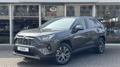 Grijs Gebruikt 2024 Toyota RAV4 Hybrid Style SUV | € 48.400 (Eerlijke prijs)