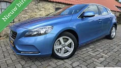 Blauw Gebruikt 2014 Volvo V40 Momentum Stationwagen | € 7.450 (Eerlijke prijs)
