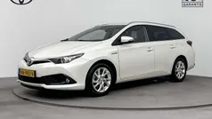 Gebruikt 2017 Toyota Auris Touring Sports Stationwagen | € 15.495 (Eerlijke prijs)