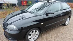 Zwart, metallic lak Gebruikt 2006 Seat Ibiza Hatchback | € 2.200 (Eerlijke prijs)